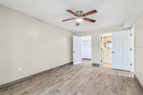 Condo in New Port Richey, Florida, 2 bedrooms  № 1855488 - photo 28