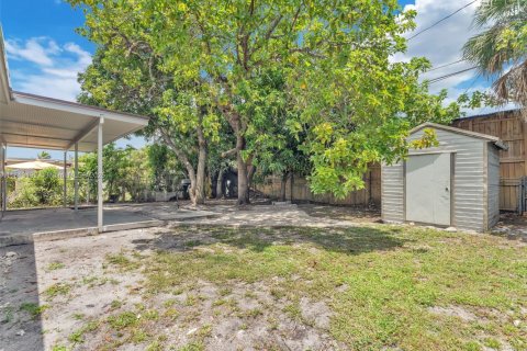 House in Miramar, Florida 3 bedrooms, 106.65 sq.m. № 1760786 - photo 22