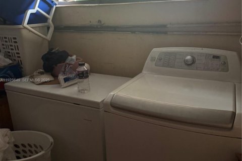 Casa en venta en North Miami, Florida, 3 dormitorios, 141.21 m2 № 1984140 - foto 7