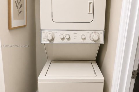Снять в аренду кондоминиум в Холливуд, Флорида 1 спальня, 61.22м2, № 2087200 - фото 10
