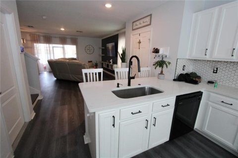 Adosado en alquiler en Davenport, Florida, 3 dormitorios, 160.16 m2 № 1765614 - foto 2