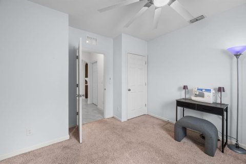 House in Port St. Lucie, Florida 4 bedrooms, 178 sq.m. № 2383041 - photo 23