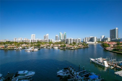 Condo à Hallandale Beach, Floride, 2 chambres № 2339844