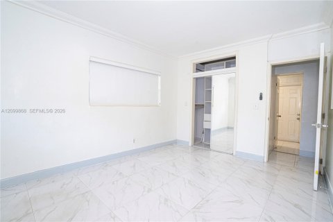 Touwnhouse à louer à North Miami Beach, Floride: 3 chambres, 222.78 m2 № 2397874 - photo 11