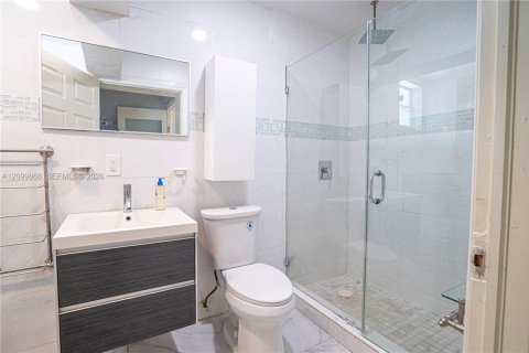 Touwnhouse à louer à North Miami Beach, Floride: 3 chambres, 222.78 m2 № 2397874 - photo 21