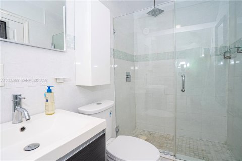 Touwnhouse à louer à North Miami Beach, Floride: 3 chambres, 222.78 m2 № 2397874 - photo 20