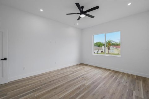 House in Hudson, Florida 3 bedrooms, 192.12 sq.m. № 2098362 - photo 18