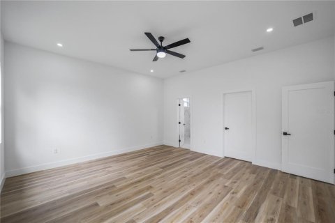 House in Hudson, Florida 3 bedrooms, 192.12 sq.m. № 2098362 - photo 20