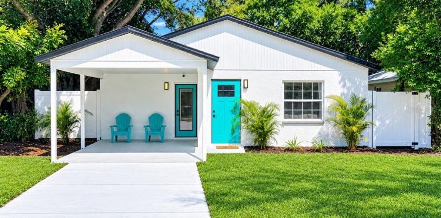 Villa ou maison à Saint Petersburg, Floride 3 chambres, 97.55 m2 № 2428931
