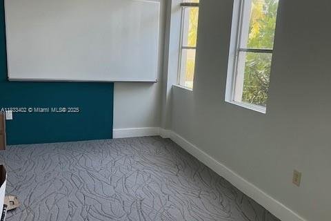 Commercial property in Hollywood, Florida № 1811418 - photo 14