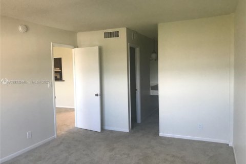 Copropriété à louer à Plantation, Floride: 1 chambre, 87.33 m2 № 1946637 - photo 8