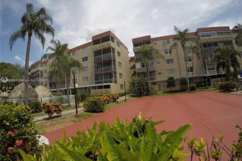 Copropriété à louer à Plantation, Floride: 1 chambre, 87.33 m2 № 1946637 - photo 15