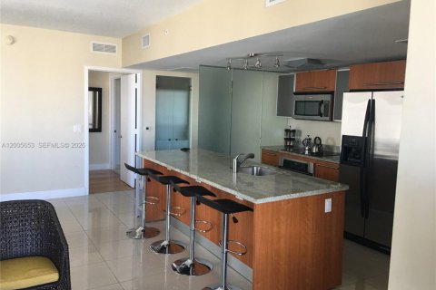 Condo in Miami, Florida, 3 bedrooms № 2170651 - photo 6