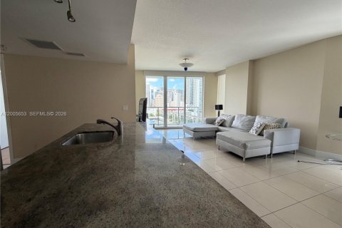 Condo in Miami, Florida, 3 bedrooms № 2170651 - photo 2