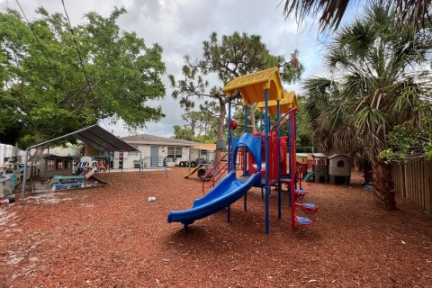 Immobilier commercial à vendre à Venice, Floride: 152.08 m2 № 1812805 - photo 1