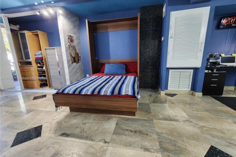 Condominio en venta en North Miami, Florida, 56.86 m2 № 2013780 - foto 25
