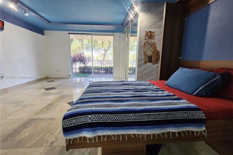Condominio en venta en North Miami, Florida, 56.86 m2 № 2013780 - foto 21
