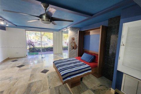 Condominio en venta en North Miami, Florida, 56.86 m2 № 2013780 - foto 22