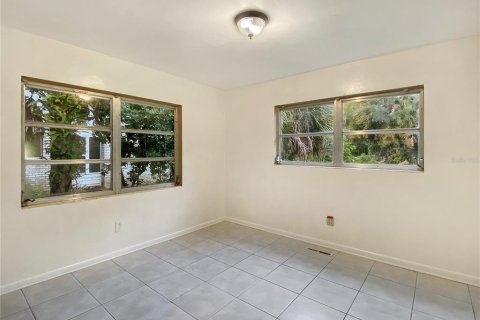 House in Gainesville, Florida 4 bedrooms, 159.05 sq.m. № 1244497 - photo 17