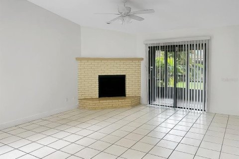 Купить кондоминиум в Киссимми, Флорида 5 комнат, 87.14м2, № 1900142 - фото 4