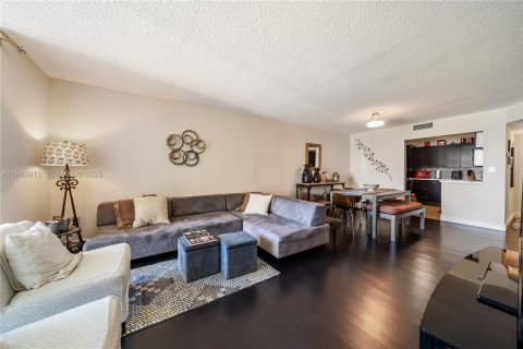 Condo in Aventura, Florida, 1 bedroom  № 2030702 - photo 18