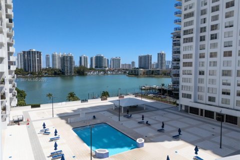 Condo in Aventura, Florida, 1 bedroom  № 2030702 - photo 21