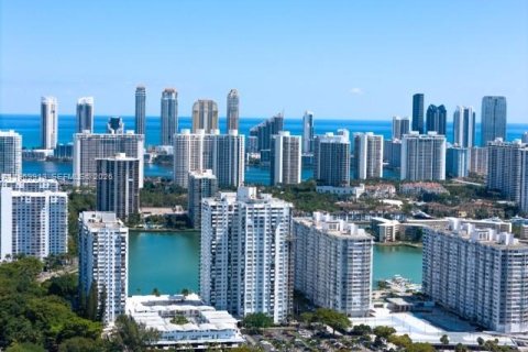 Condo in Aventura, Florida, 1 bedroom № 2030702