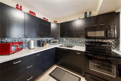 Condo in Aventura, Florida, 1 bedroom  № 2030702 - photo 6