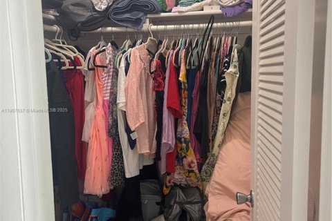 Copropriété à louer à Hialeah, Floride: 2 chambres, 91.04 m2 № 1963941 - photo 23