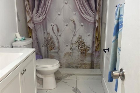 Copropriété à louer à Hialeah, Floride: 2 chambres, 91.04 m2 № 1963941 - photo 13