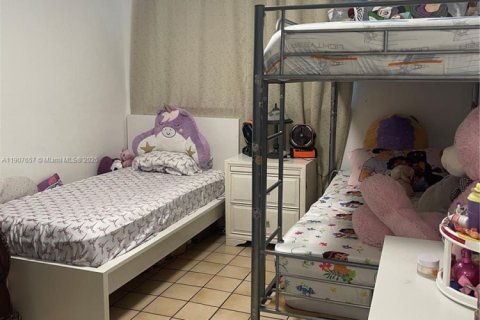 Copropriété à louer à Hialeah, Floride: 2 chambres, 91.04 m2 № 1963941 - photo 14