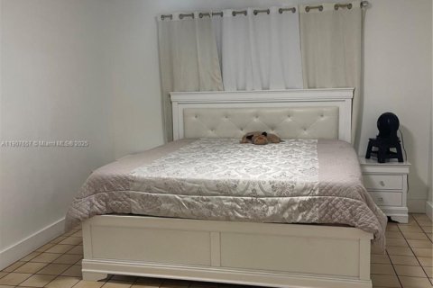 Copropriété à louer à Hialeah, Floride: 2 chambres, 91.04 m2 № 1963941 - photo 17