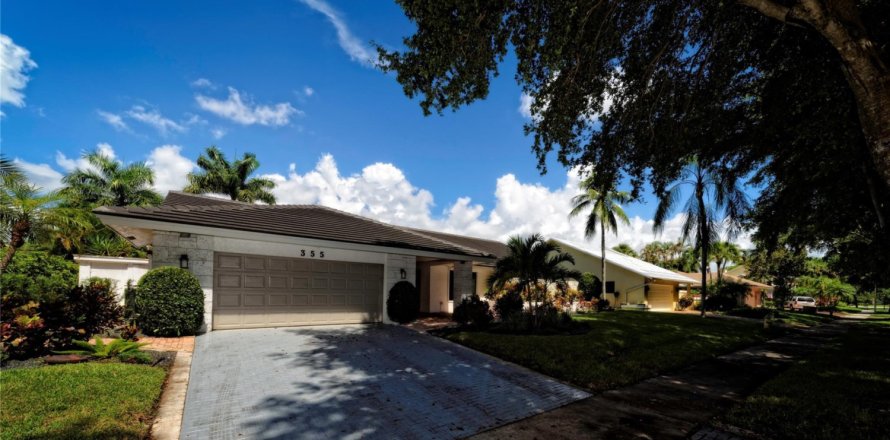 Villa ou maison à Deerfield Beach, Floride 3 chambres, 334.45 m2 № 965975