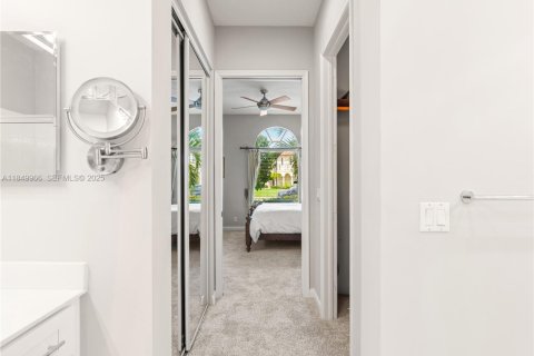 House in Palm Beach Gardens, Florida 3 bedrooms, 207.64 sq.m. № 2038703 - photo 25