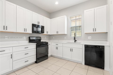 House in Palm Beach Gardens, Florida 3 bedrooms, 207.64 sq.m. № 2038703 - photo 13