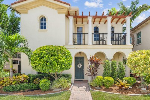 House in Palm Beach Gardens, Florida 3 bedrooms, 207.64 sq.m. № 2038703 - photo 2
