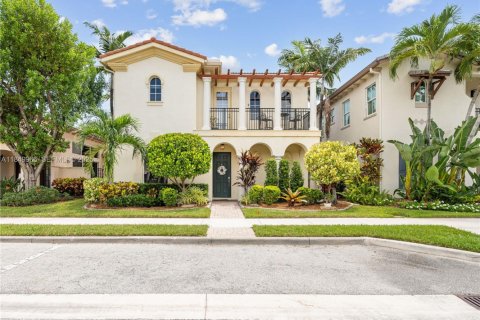 House in Palm Beach Gardens, Florida 3 bedrooms, 207.64 sq.m. № 2038703 - photo 3