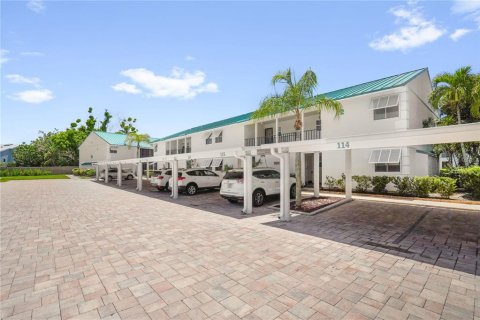 Condo in Sarasota, Florida, 2 bedrooms № 2230416