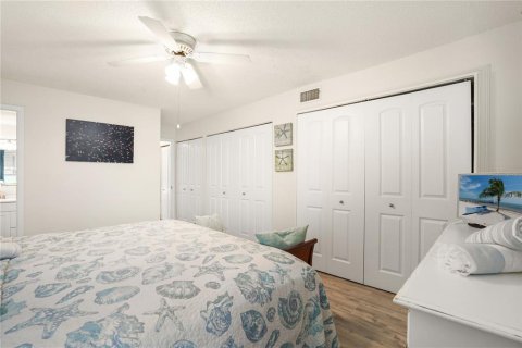 Condo in Sarasota, Florida, 2 bedrooms  № 2230416 - photo 20