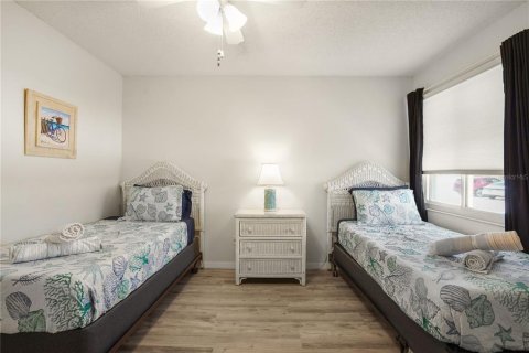 Condo in Sarasota, Florida, 2 bedrooms  № 2230416 - photo 24
