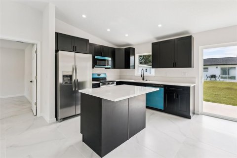 House in Avon Park, Florida 3 bedrooms, 139.35 sq.m. № 2231307 - photo 6