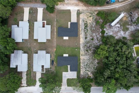 House in Avon Park, Florida 3 bedrooms, 139.35 sq.m. № 2231307 - photo 23