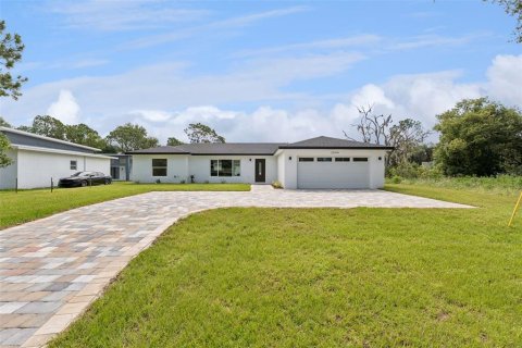 House in Avon Park, Florida 3 bedrooms, 139.35 sq.m. № 2231307
