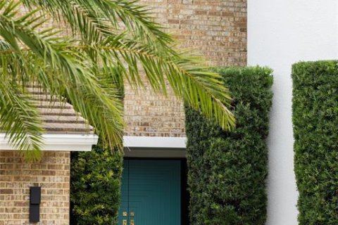 House in Saint Petersburg, Florida 4 bedrooms, 408.77 sq.m. № 1733616 - photo 16