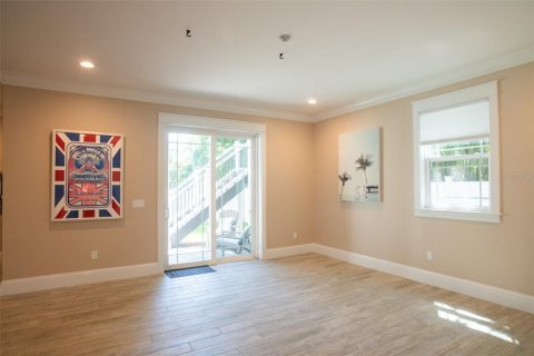 Casa en venta en Palm Harbor, Florida, 4 dormitorios, 313.36 m2 № 1918286 - foto 8
