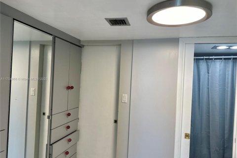 Copropriété à vendre à Sunny Isles Beach, Floride: 2 chambres, 123.65 m2 № 1985322 - photo 27