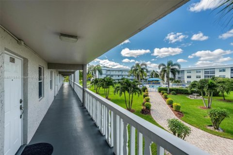Copropriété à vendre à Boca Raton, Floride: 2 chambres, 88.72 m2 № 1926599 - photo 3