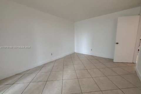 Appartement à louer à North Bay Village, Floride: 1 chambre, 57.6 m2 № 2043787 - photo 11