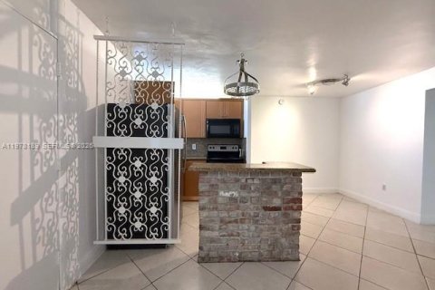 Appartement à louer à North Bay Village, Floride: 1 chambre, 57.6 m2 № 2043787 - photo 8