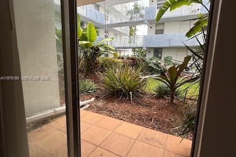 Appartement à louer à North Bay Village, Floride: 1 chambre, 57.6 m2 № 2043787 - photo 13